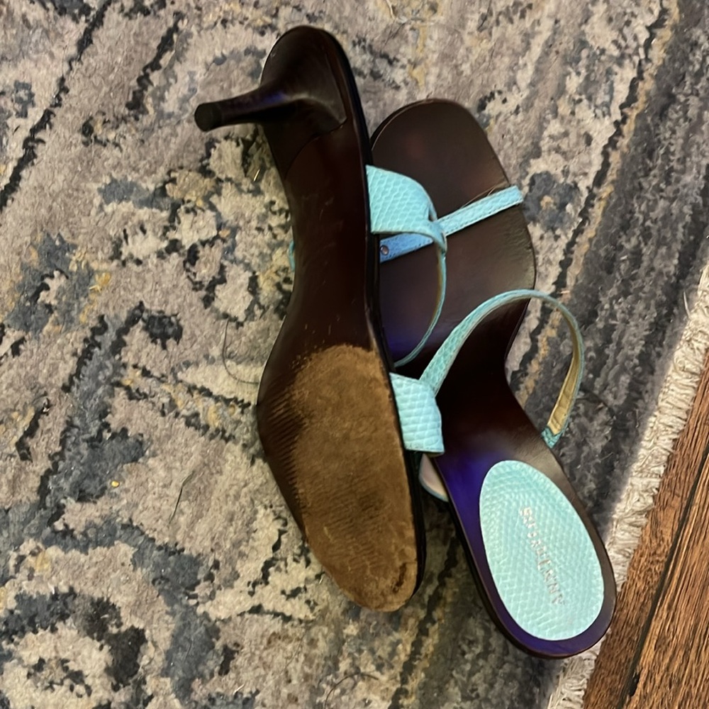 Slippers - Picture 4 of 6